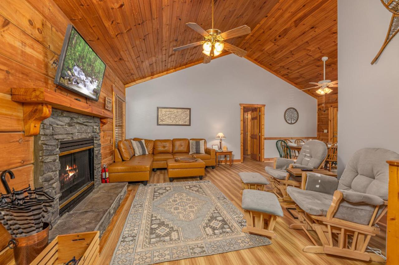 Firefly Hollow Cabin - Smoky Mountains - Soaky Mountain Water Park - Sevierville Convention Center Pigeon Forge Bagian luar foto